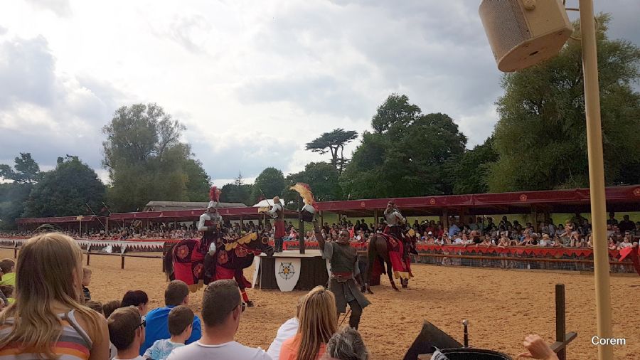 קרב אבירים מרהיב